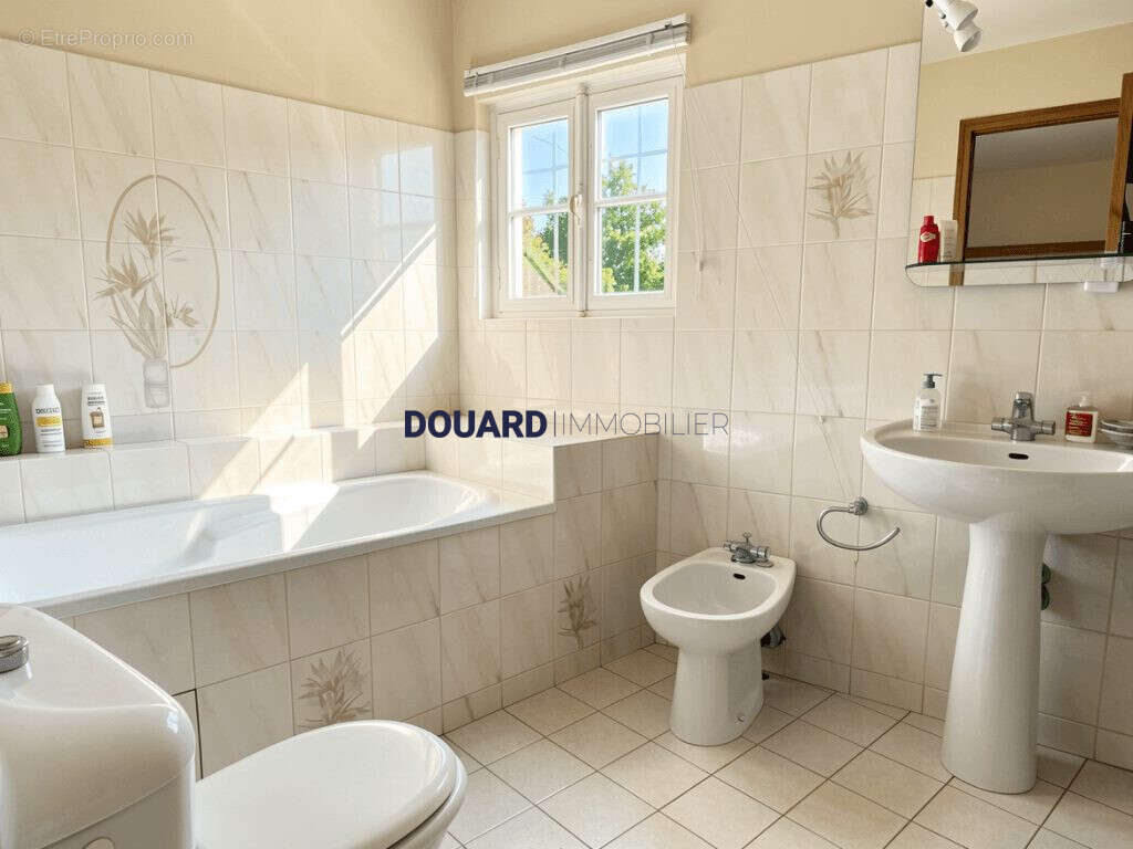 Maison à HOUILLES