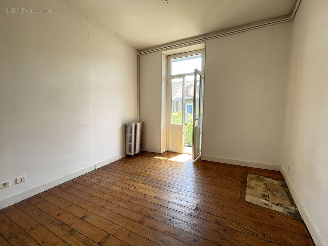 Périgueux centre — Grande maison familiale, 4 niveaux, jardin - photo 20