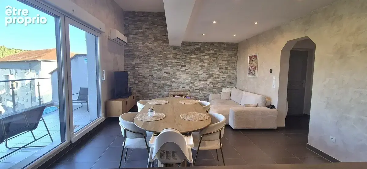 Appartement t3 - 82 m² loué - balcon - garage - clim - photo 3