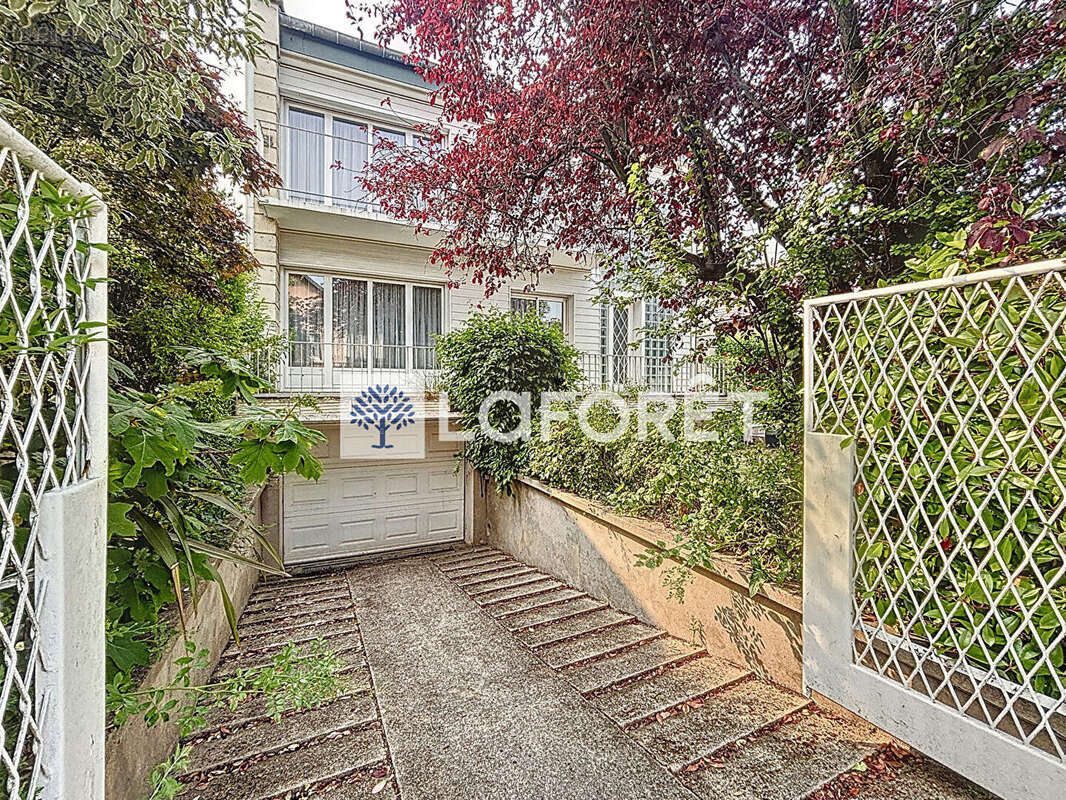 Maison à LOUVECIENNES