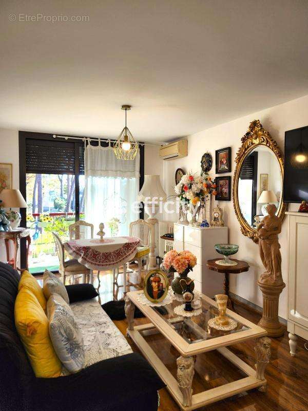 Appartement à LE CANNET