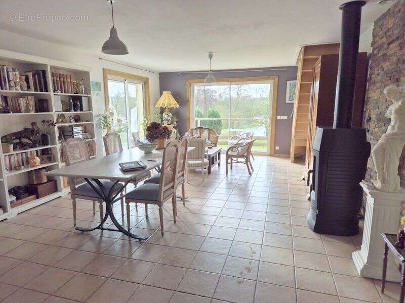 Maison à JUIGNE-DES-MOUTIERS