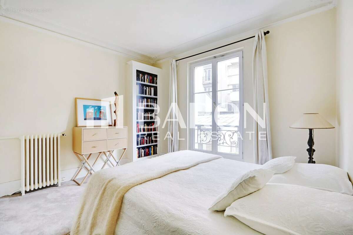 Appartement à PARIS-9E