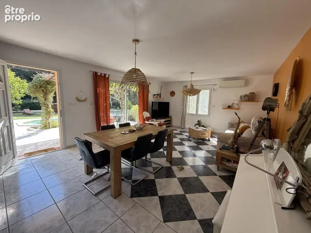 Maison au coeur de la pinede avec piscine et garage - photo 3