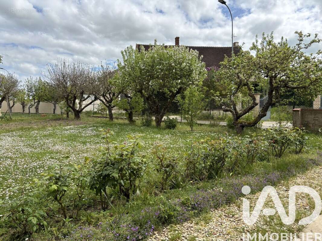 Photo 7 - Maison à CHEVANNES