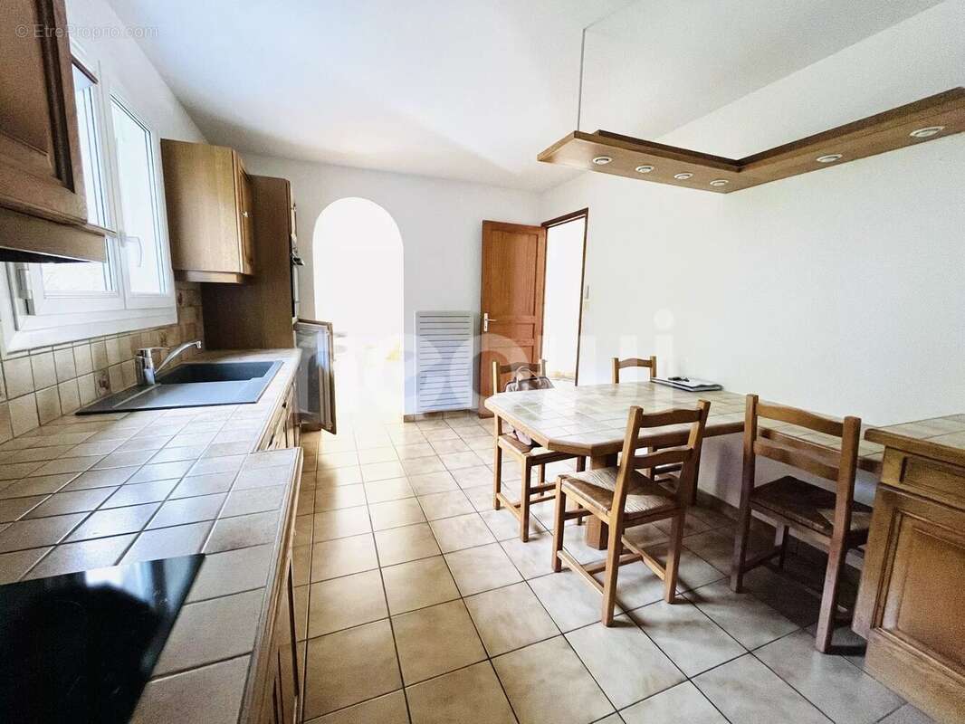 Maison à CHARBONNIERES-LES-VIEILLES