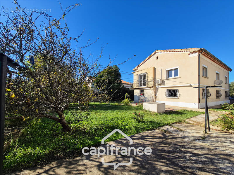 Maison à ROQUEMAURE