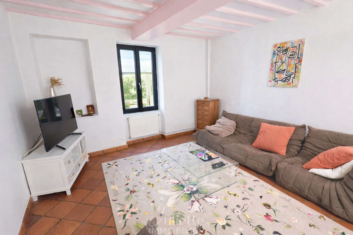 Maison à COMBRONDE