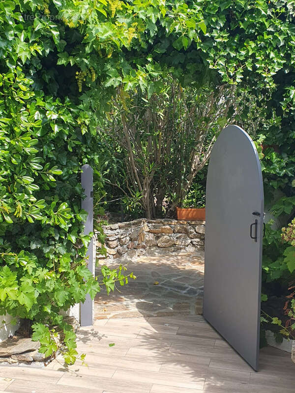 Maison à PLAN-DE-LA-TOUR