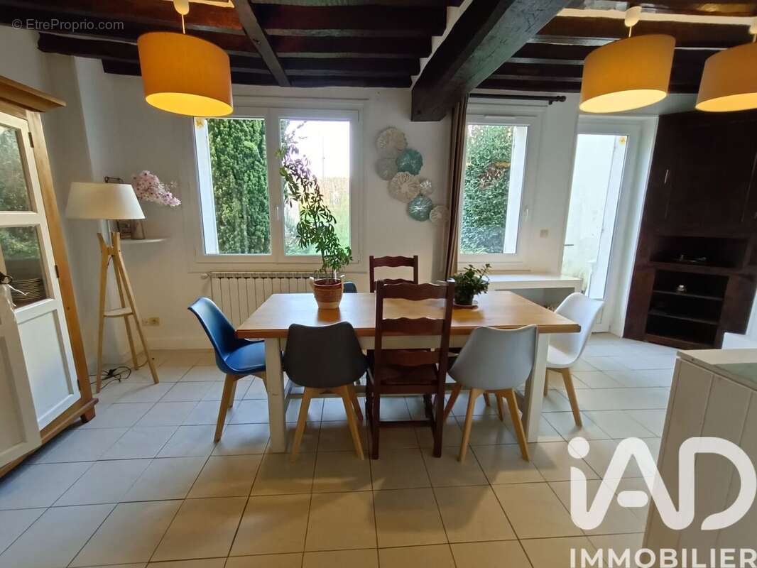 Maison 155 m² à Saint-Aubin-Les-Elbeuf  - photo 2