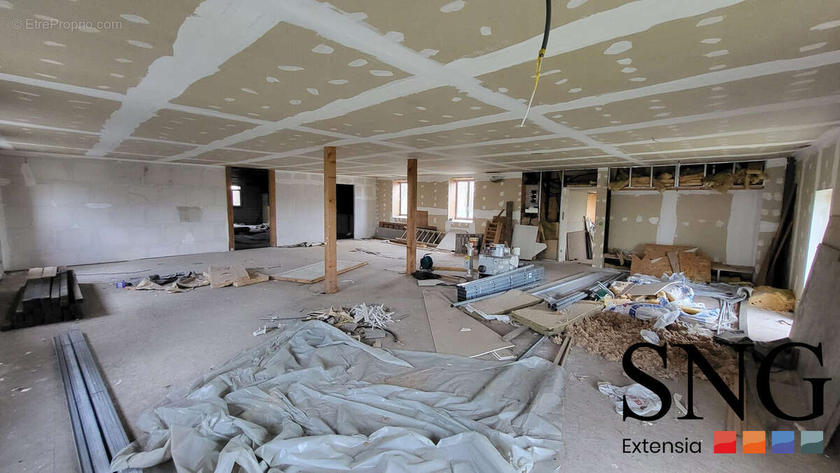 Commerce à TOURVILLE-SUR-ARQUES