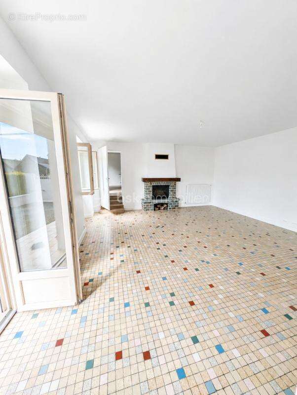 Maison à EVRECY