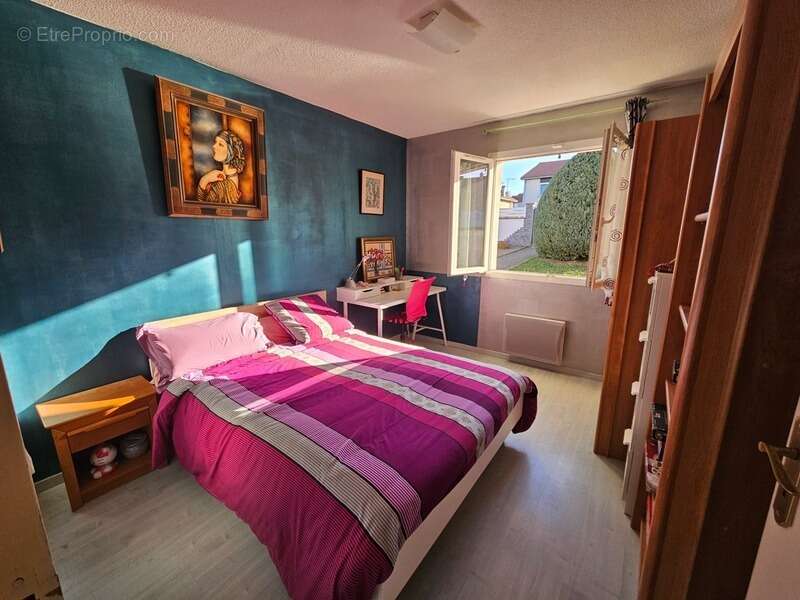 Maison à LES MARTRES-DE-VEYRE