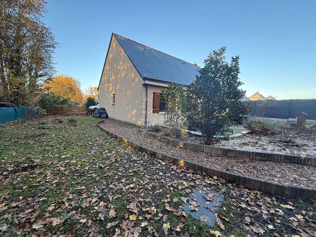 Maison à SAINT-SYLVAIN-D'ANJOU