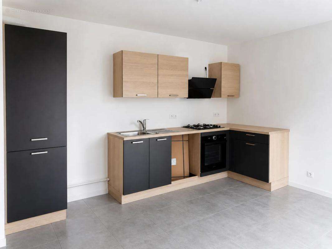 Vétraz-Monthoux – T3 récent avec balcon et double garage - photo 7