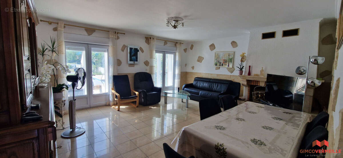 Maison spacieuse à vendre à Conflans-Sainte-Honorine - 5 chambres - photo 3