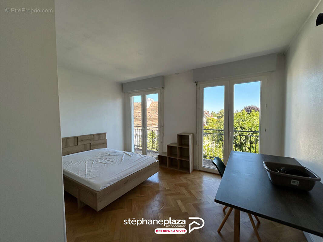 Maison à SAINT-ETIENNE-DU-ROUVRAY