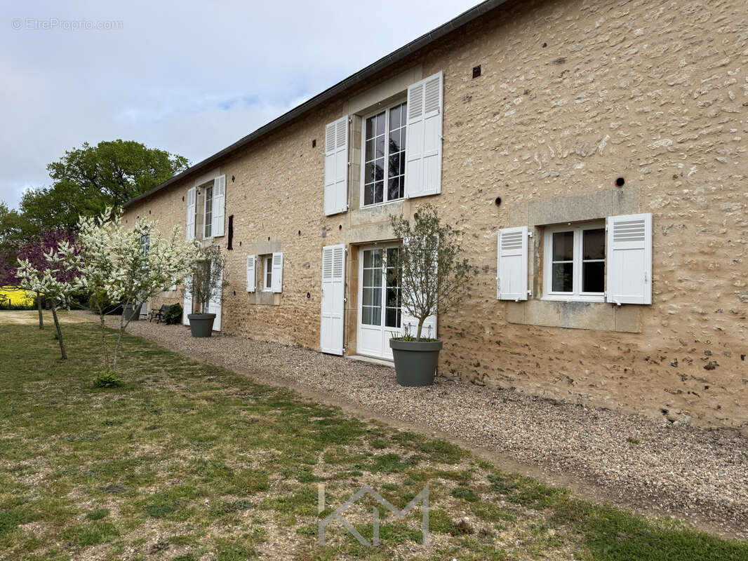 Maison à CHAUVIGNY