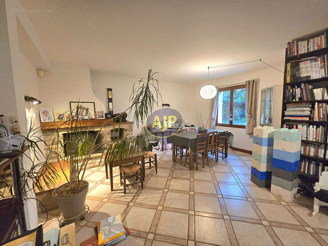 Maison à GUEMENE-PENFAO