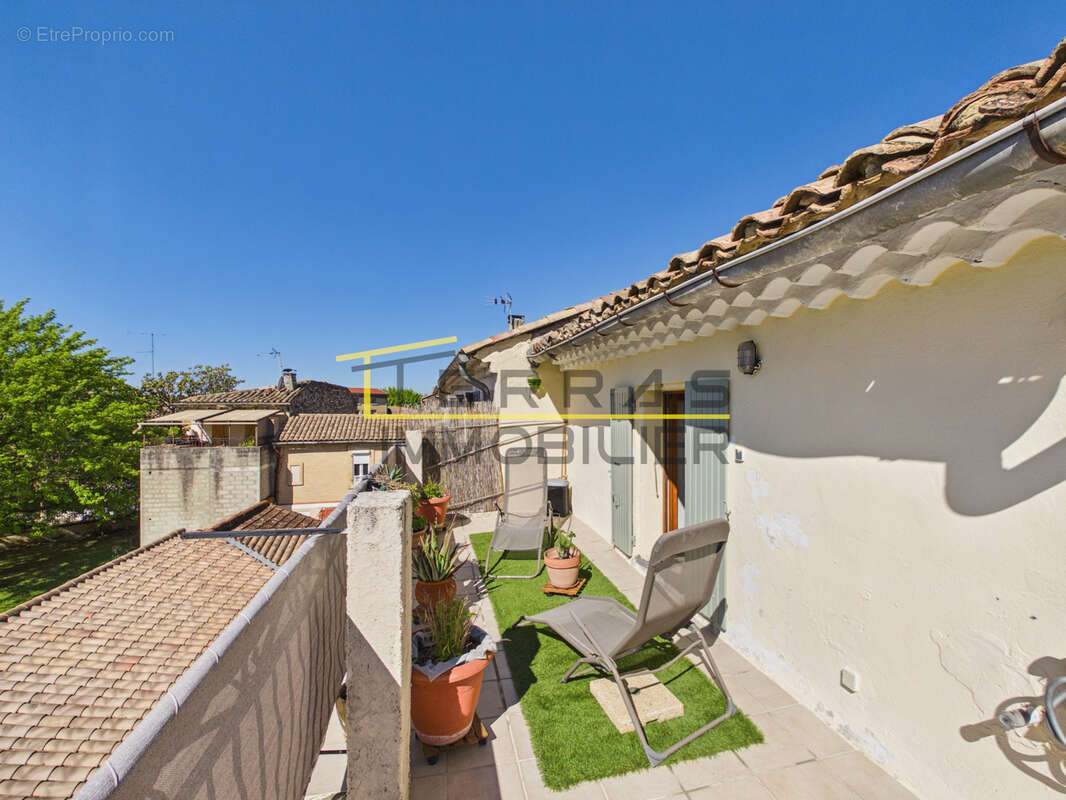 Appartement à VALREAS
