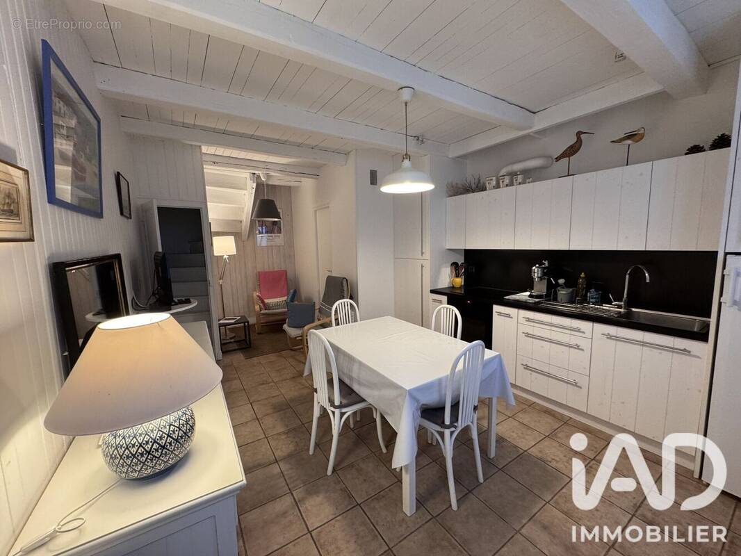 Photo 1 - Maison à LES PORTES-EN-RE