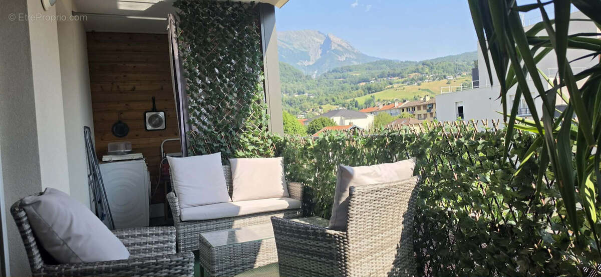 Superbe T3 avec terrasse   Dernier étage   Résidence récente et sécurisée Garage - photo 8