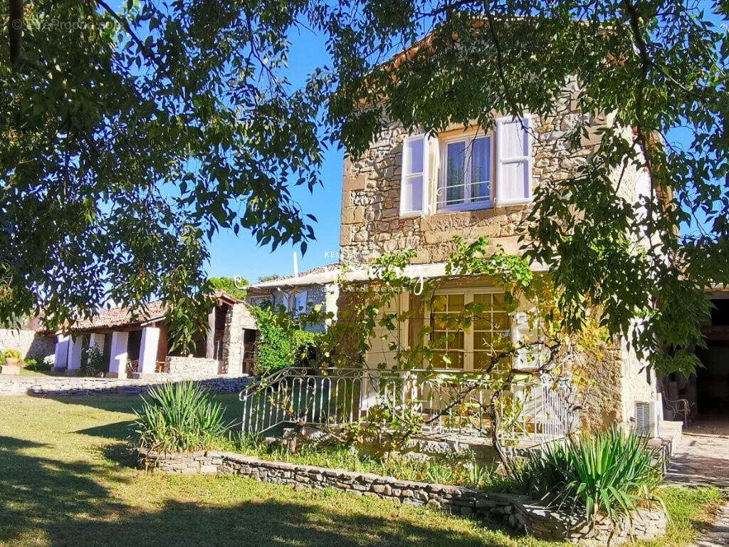 Maison à MOULEZAN
