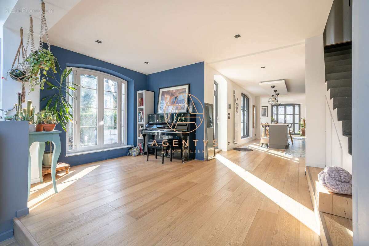 Maison à NOGENT-SUR-MARNE