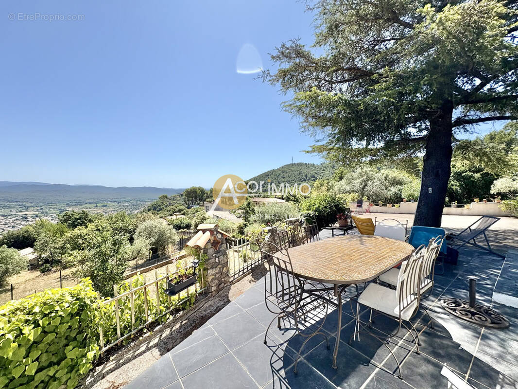 Maison à SOLLIES-VILLE