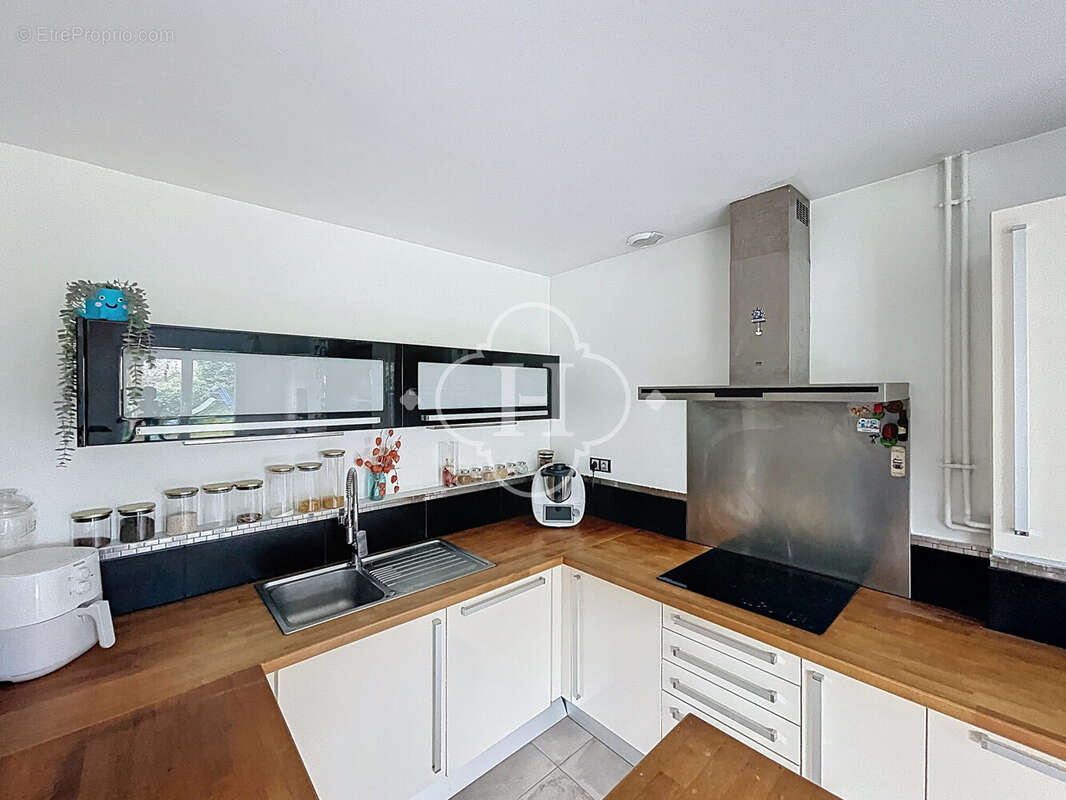 Maison à MAREIL-SUR-MAULDRE