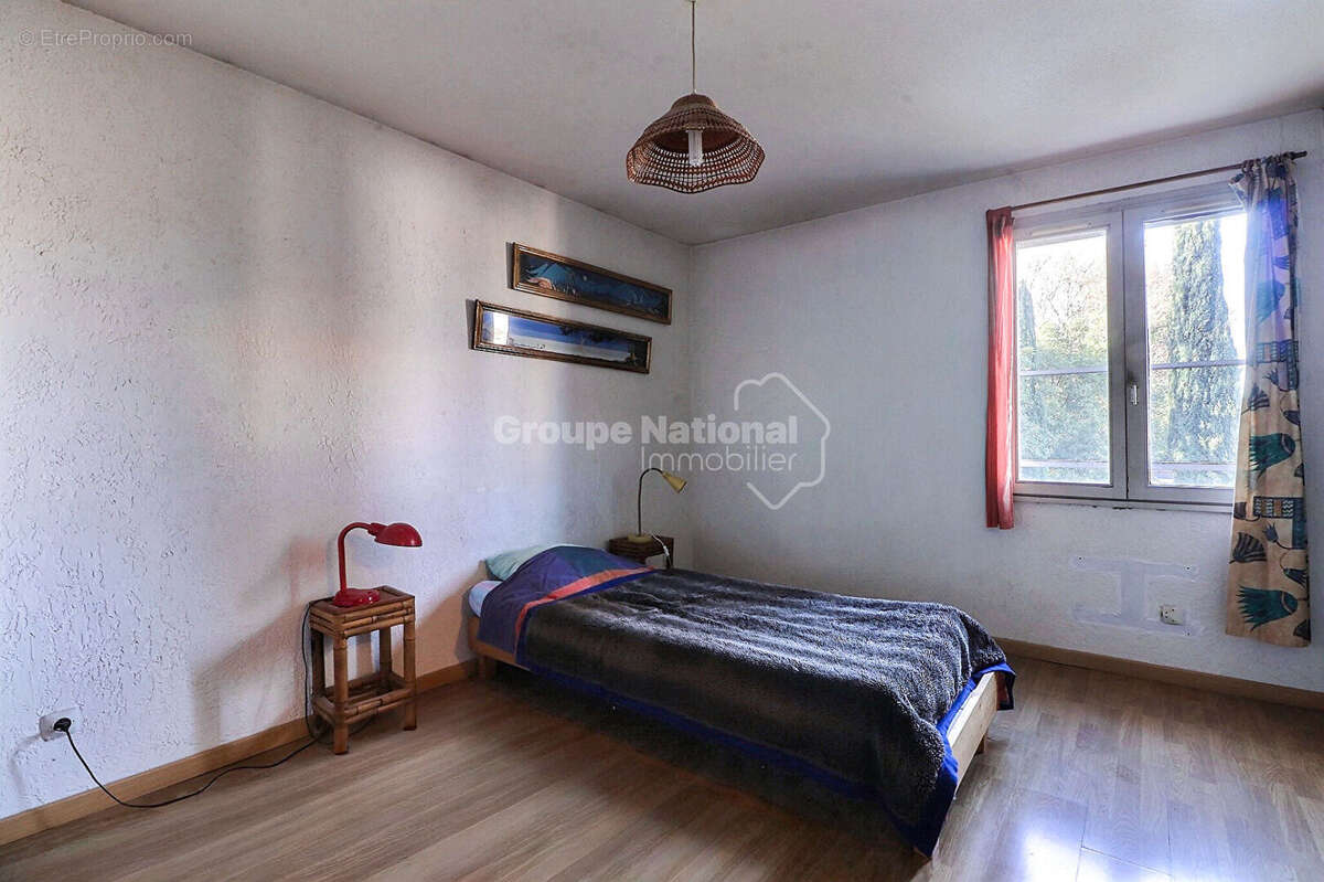 Maison à SAINT-ETIENNE-DU-GRES