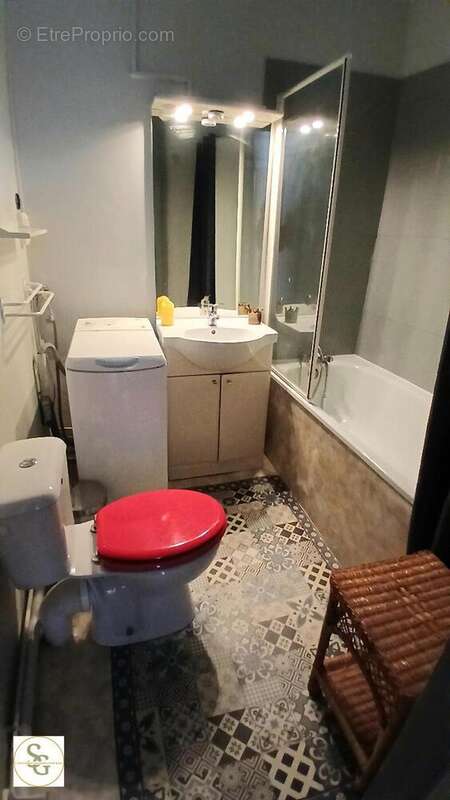   - Appartement à SAINT-MAMET