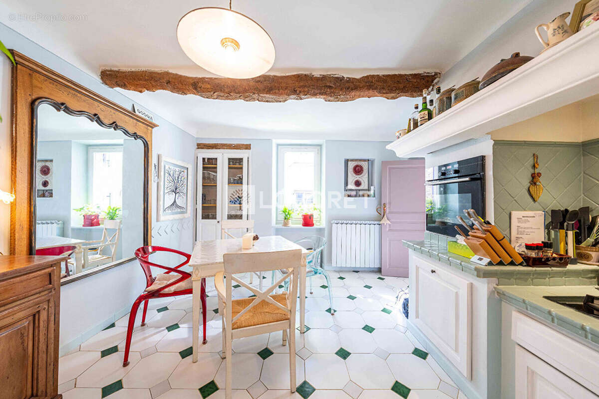 Maison à MOUANS-SARTOUX