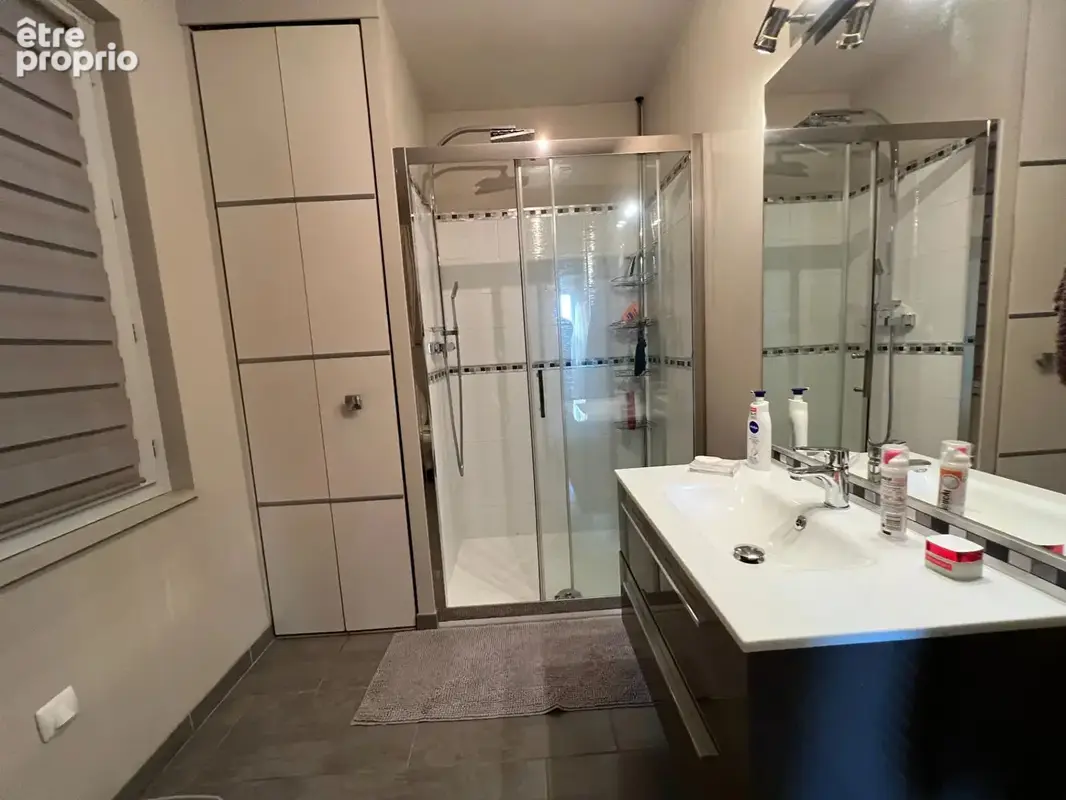Maison entièrement restaurée avec vue exceptionnelle sur les hauteurs. - photo 15