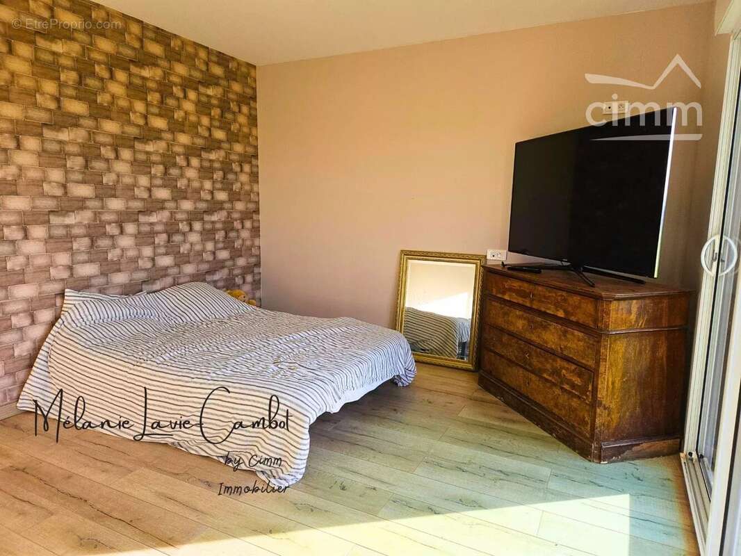 Maison à SAINT-CHRISTOLY-DE-BLAYE