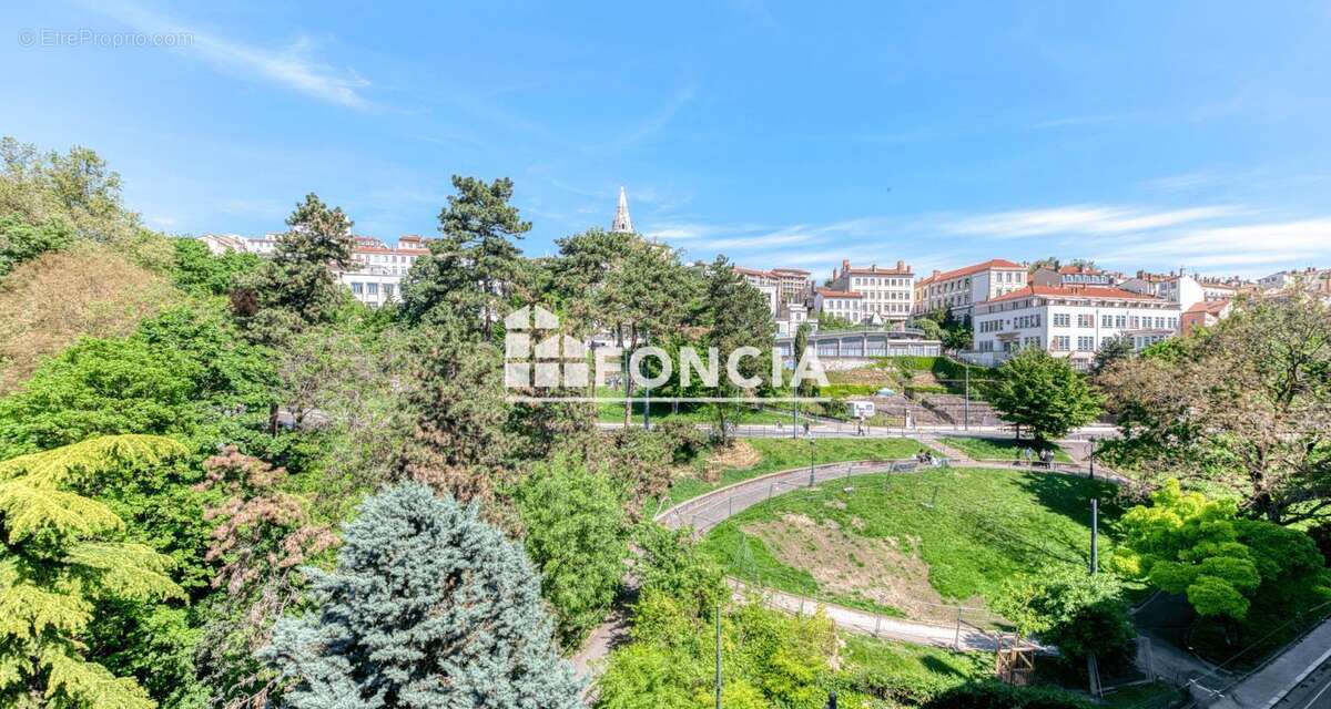 Appartement à LYON-1E
