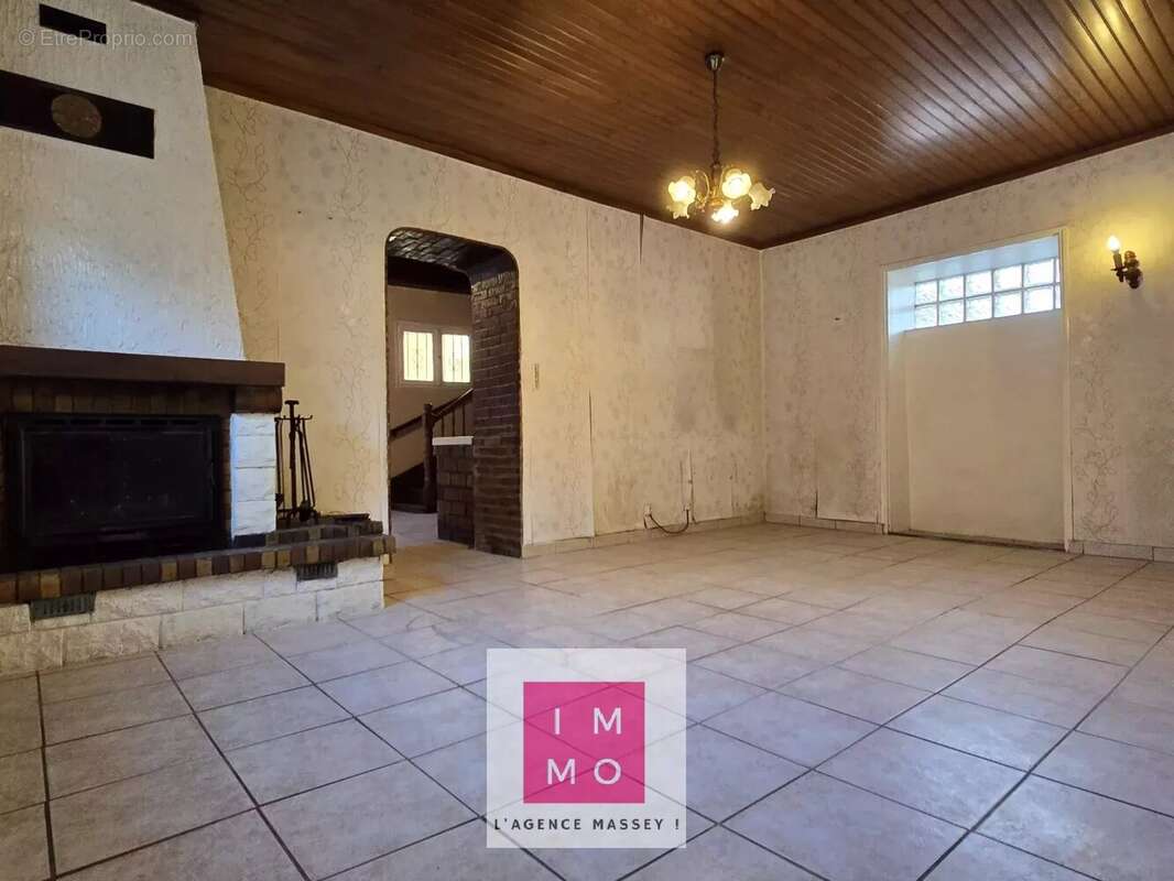 Appartement à VIC-EN-BIGORRE