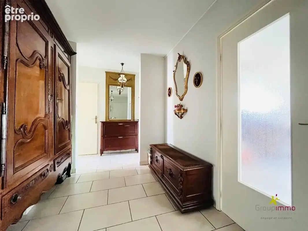 Appartement 4 pièces - 100m² - balcon, parking, cave - photo 6