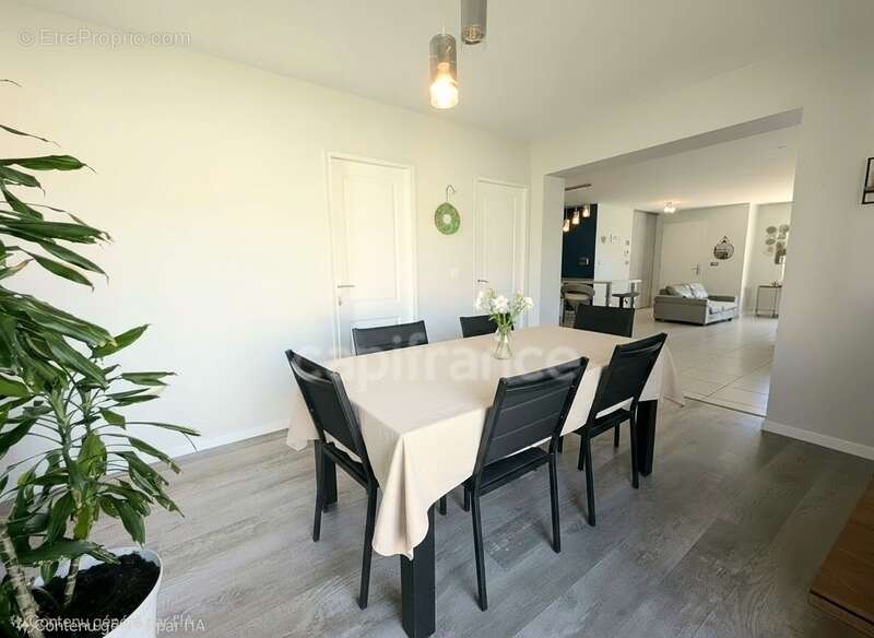 Maison à LUGON-ET-L&#039;ILE-DU-CARNAY