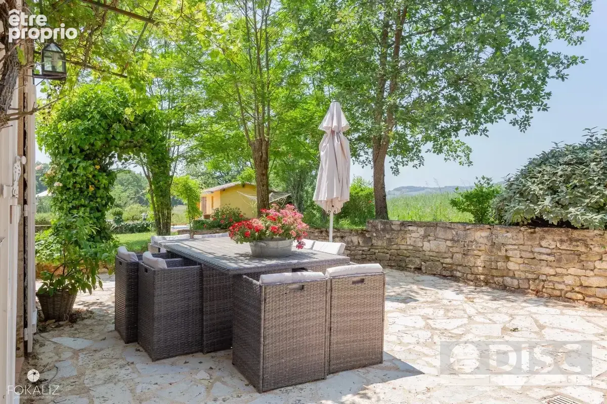 Belle maison avec dépendance, jardin et piscine - photo 30