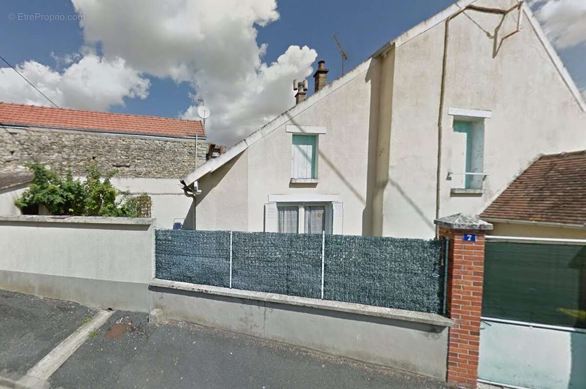 Maison à AULNAY-LA-RIVIERE