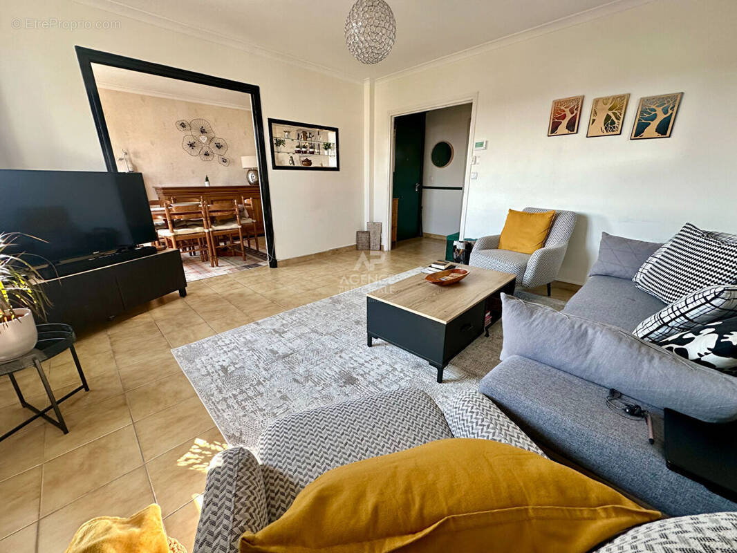 Appartement à CARRIERES-SOUS-POISSY
