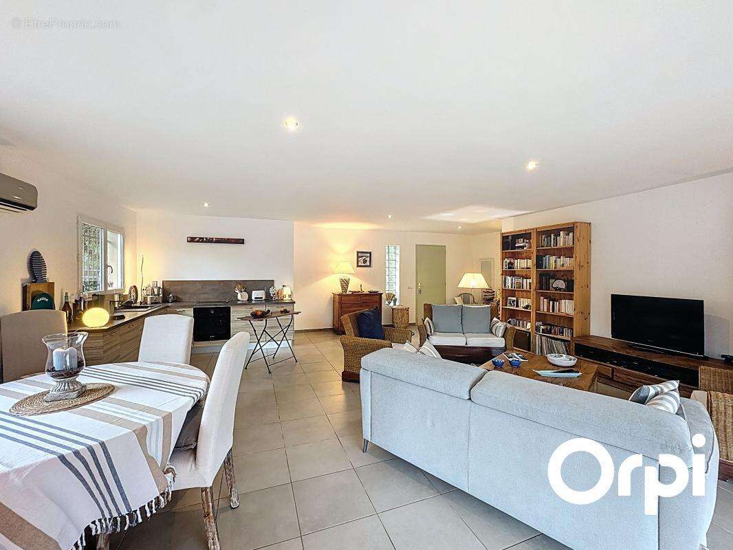 Maison à PORTO-VECCHIO