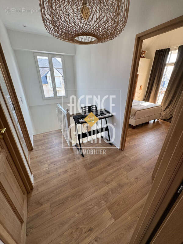 Maison en pierres, Le Pouliguen, proche centre bourg, 5 pièce(s) 138.36 m2 - photo 14