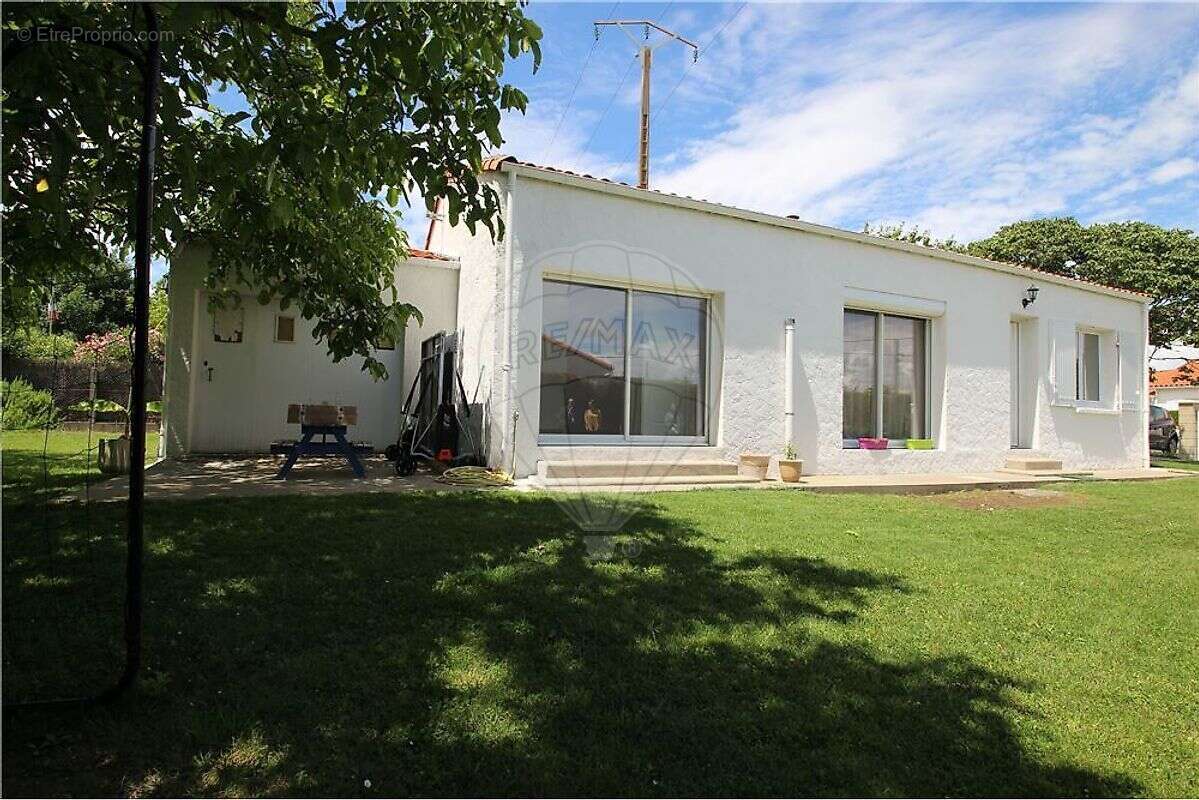 Maison à MESCHERS-SUR-GIRONDE