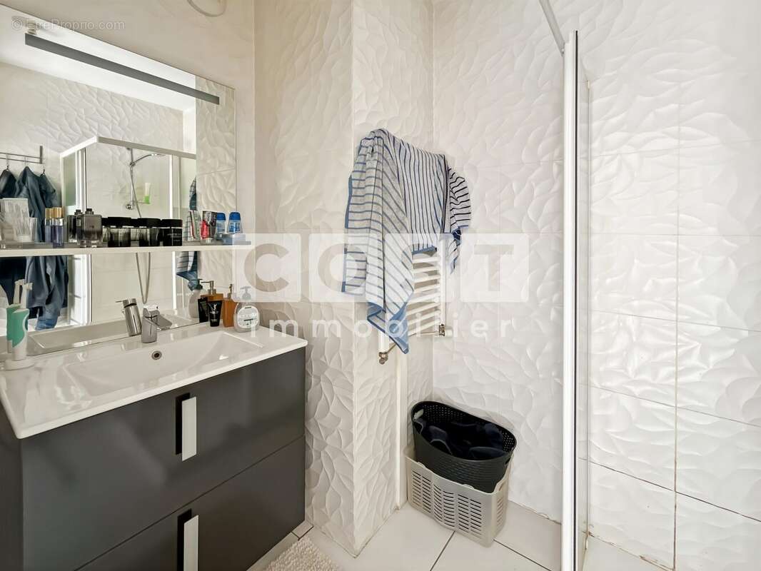 Appartement à BOIS-COLOMBES