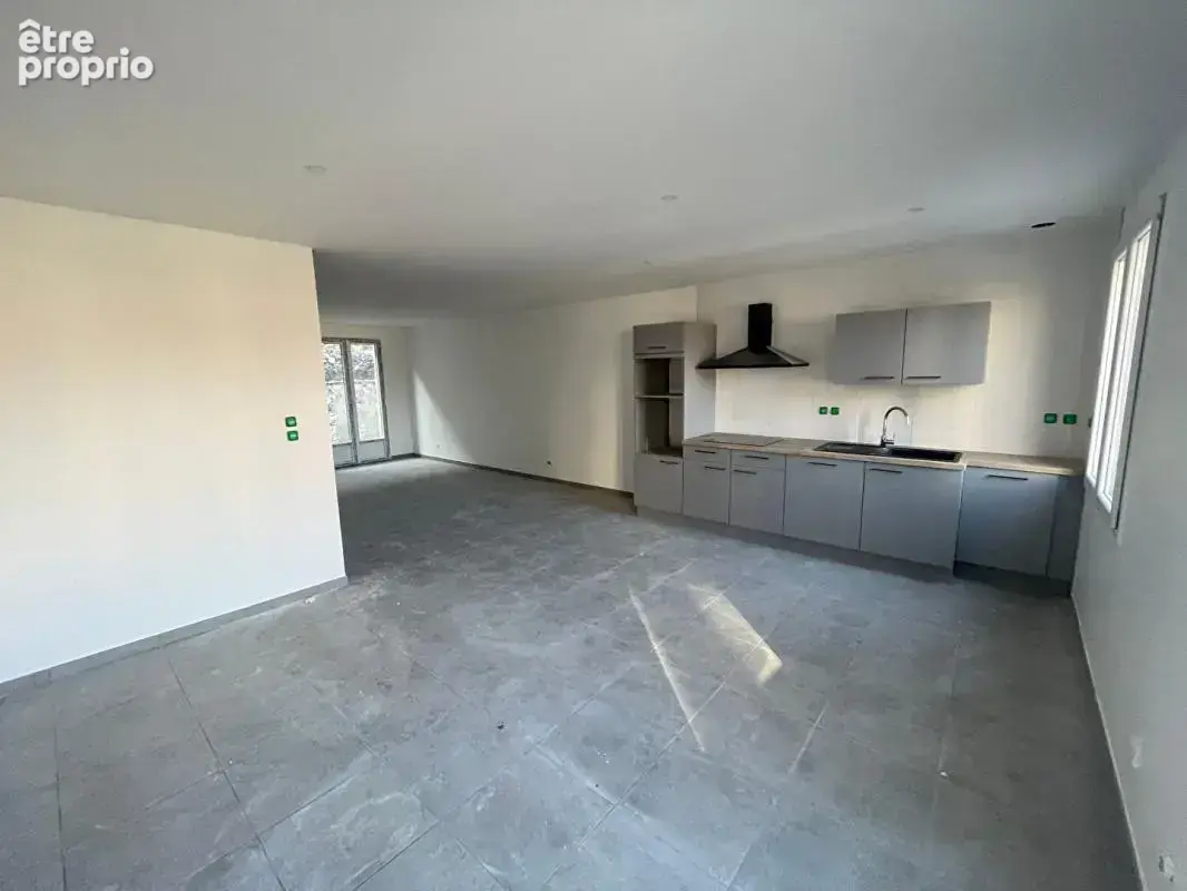 Maison Bourg Les Valence 5 pièce(s) 111 m2, garage - photo 3