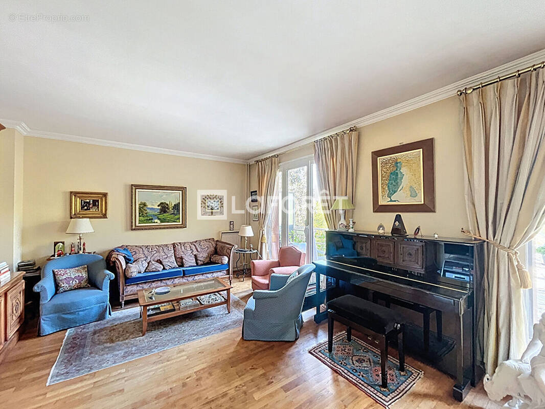 Appartement à BOUGIVAL