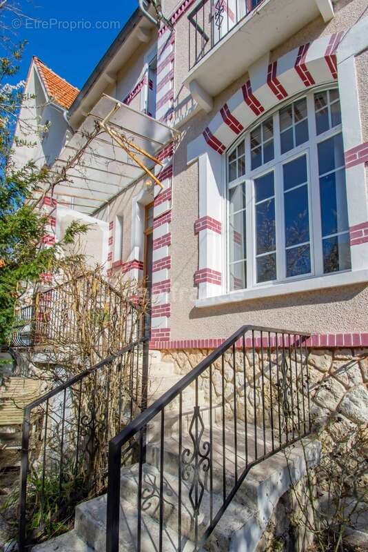 Royan - villa année 30 a deux pas de pontaillac - photo 2