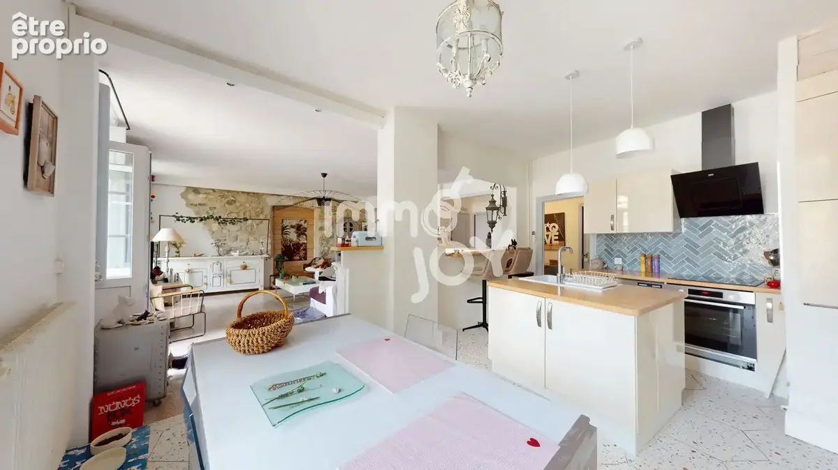 NARBONNE  Appartement T2bis de 77m2  avec vue sur la robine   À 5mns à pied du centre ville. - photo 5